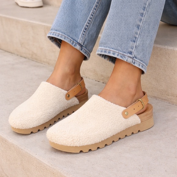 Reef Shoes - Reef Beach Bum Cream Sherpa Slingback Clog 03-0104